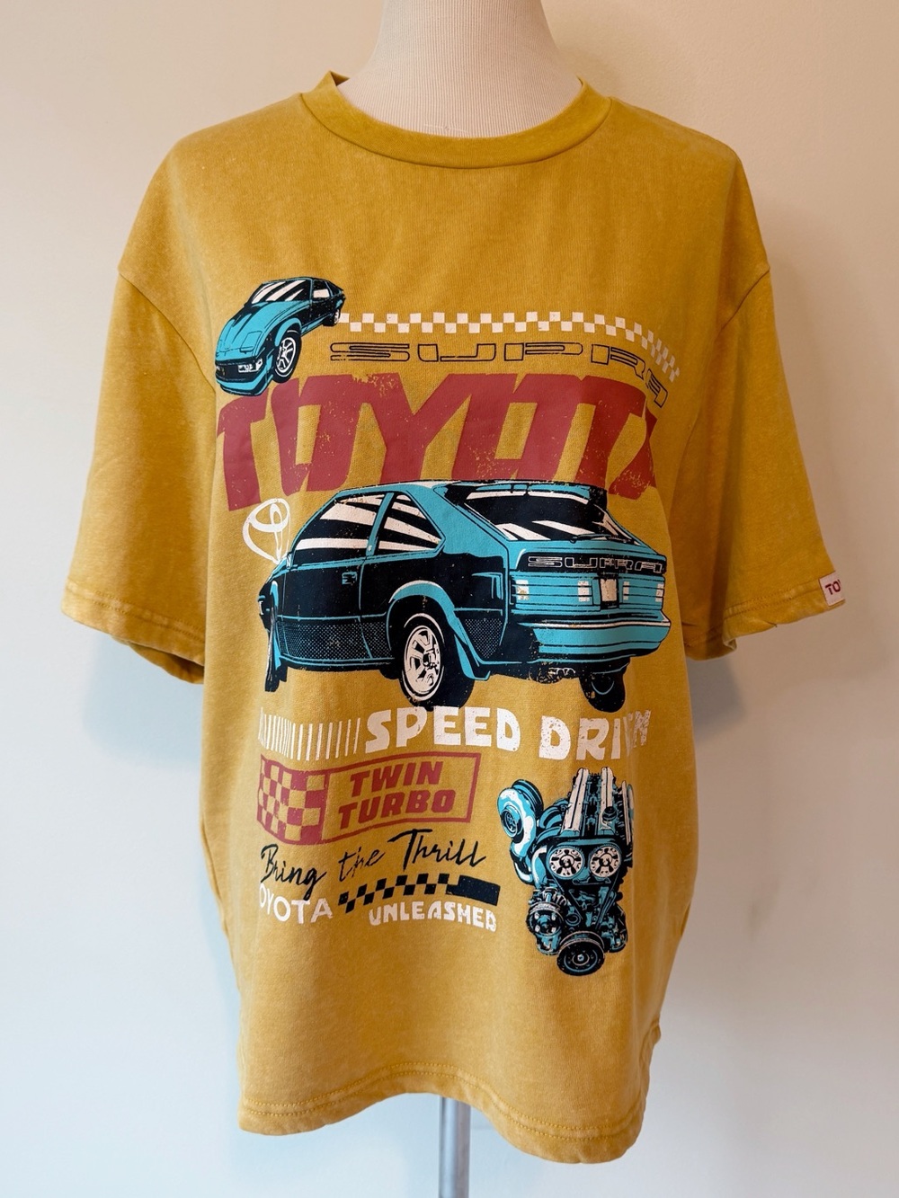 Toyota Supra Gold Mustard Graphic Short Sleeved Sweatshirt Tee Fleece, size M